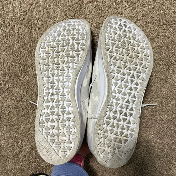 NOBULL White and Gray Athletic Shoes Lightweight Performance - Picture 7 of 7